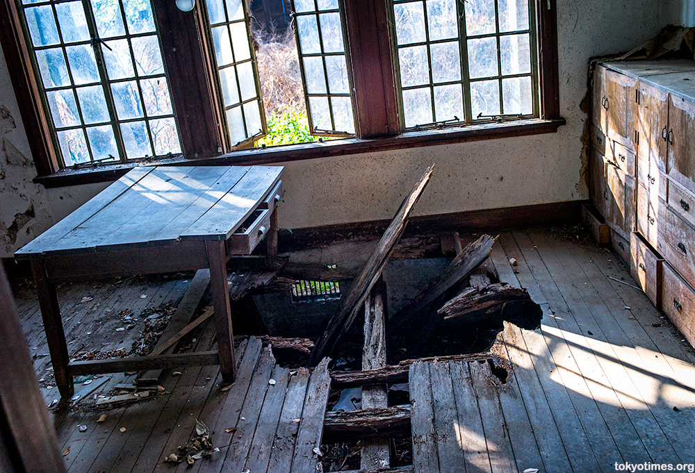 abandoned Japanese house