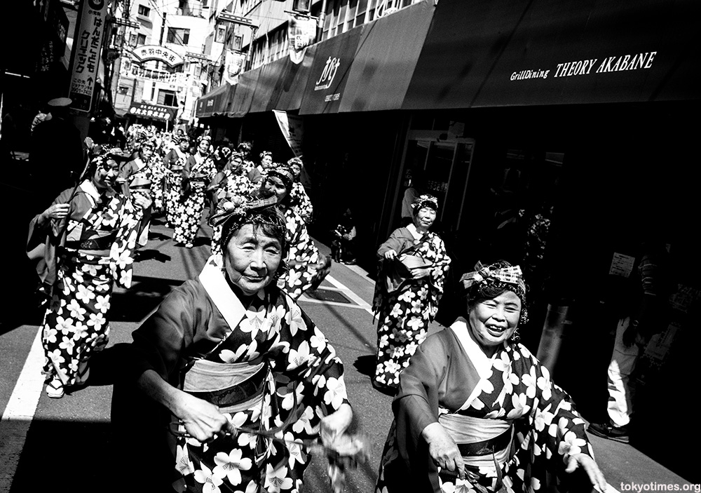 traditional Japanese dancers at a traditional festival