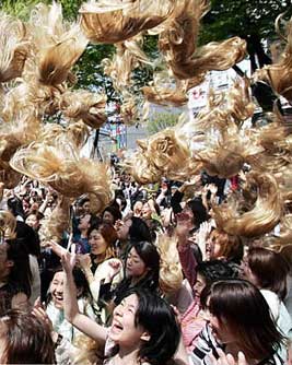 japanese girls blonde wig