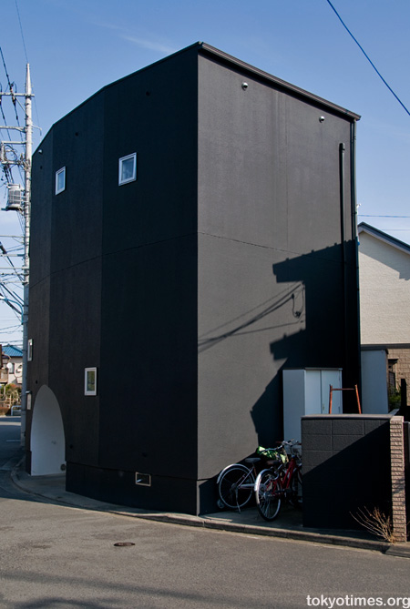unusual Tokyo house