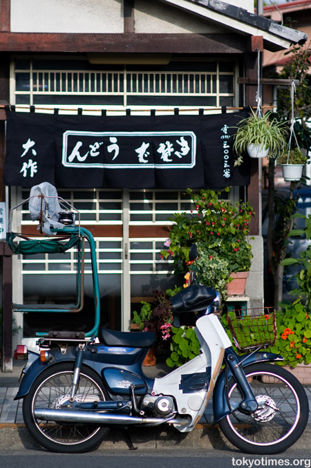Tokyo delivery bike