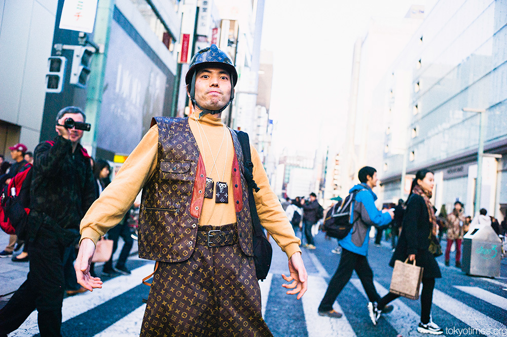 Louis Vuitton construction worker outfit — Tokyo Times