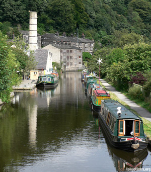 narrow boat