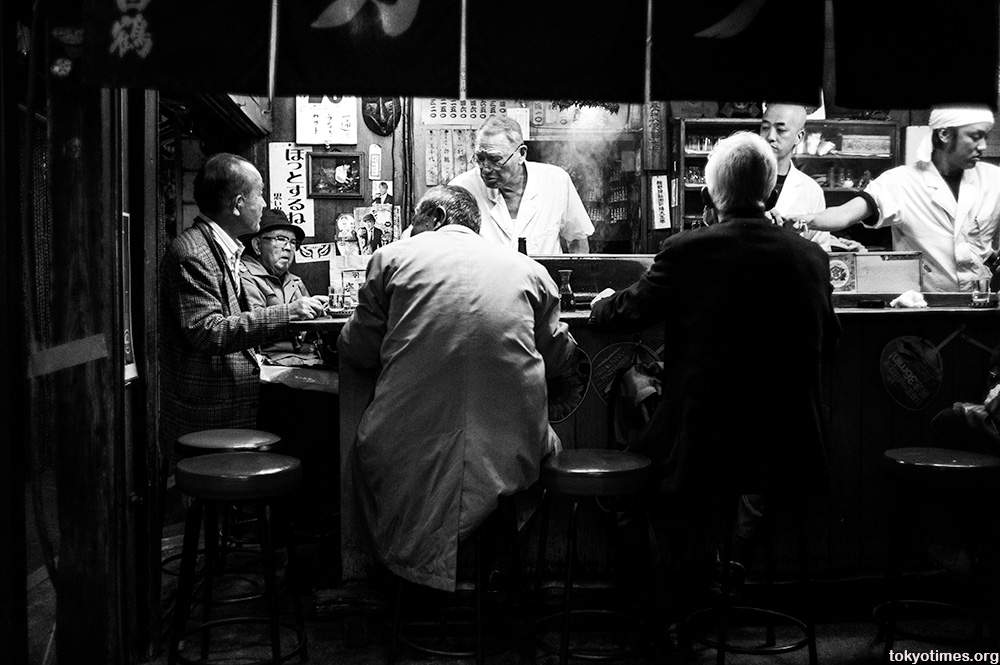 old and traditional Tokyo bar