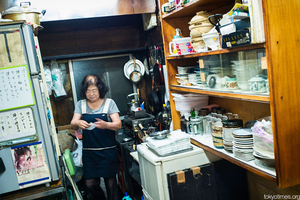 Tokyo bar kitchen