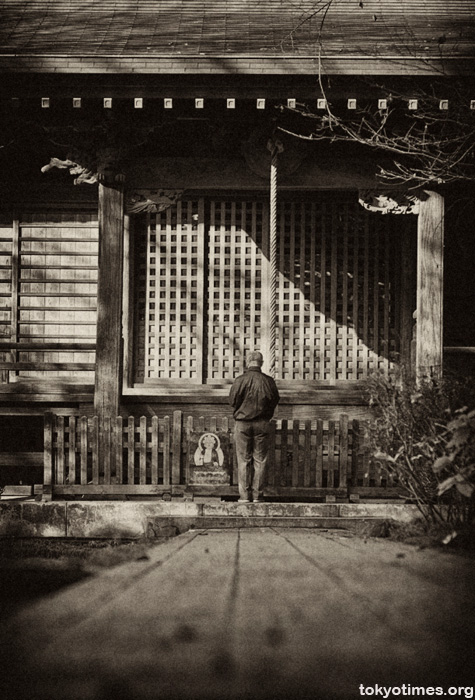 Tokyo shrine prayers