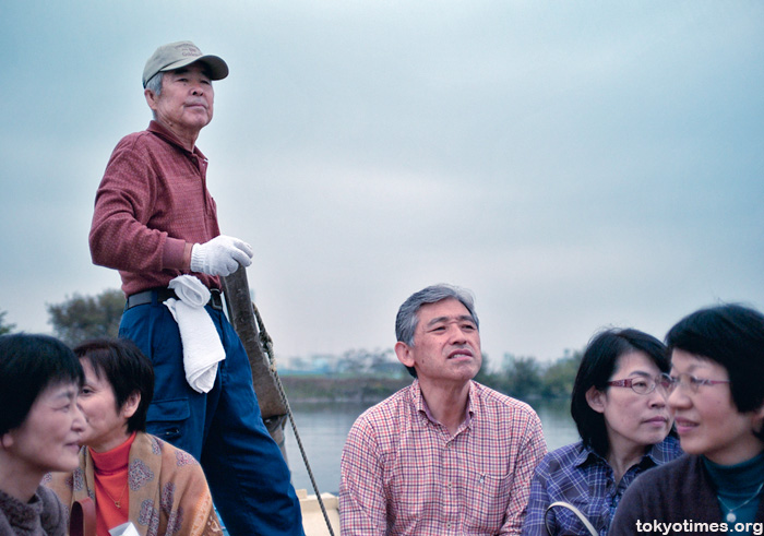 Tokyo man-powered ferry Yagiri-no-watashi