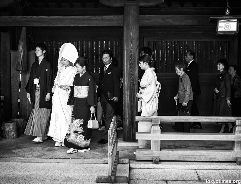 traditional shinto wedding