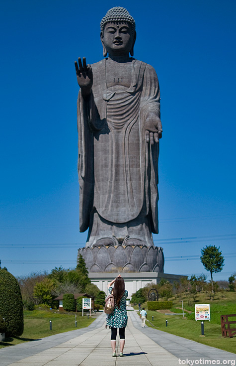 Ushiku Daibutsu (big Buddha)