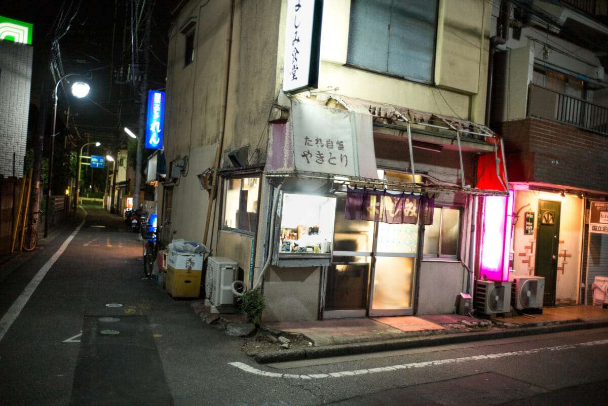 a now demolished Tokyo karaoke bar