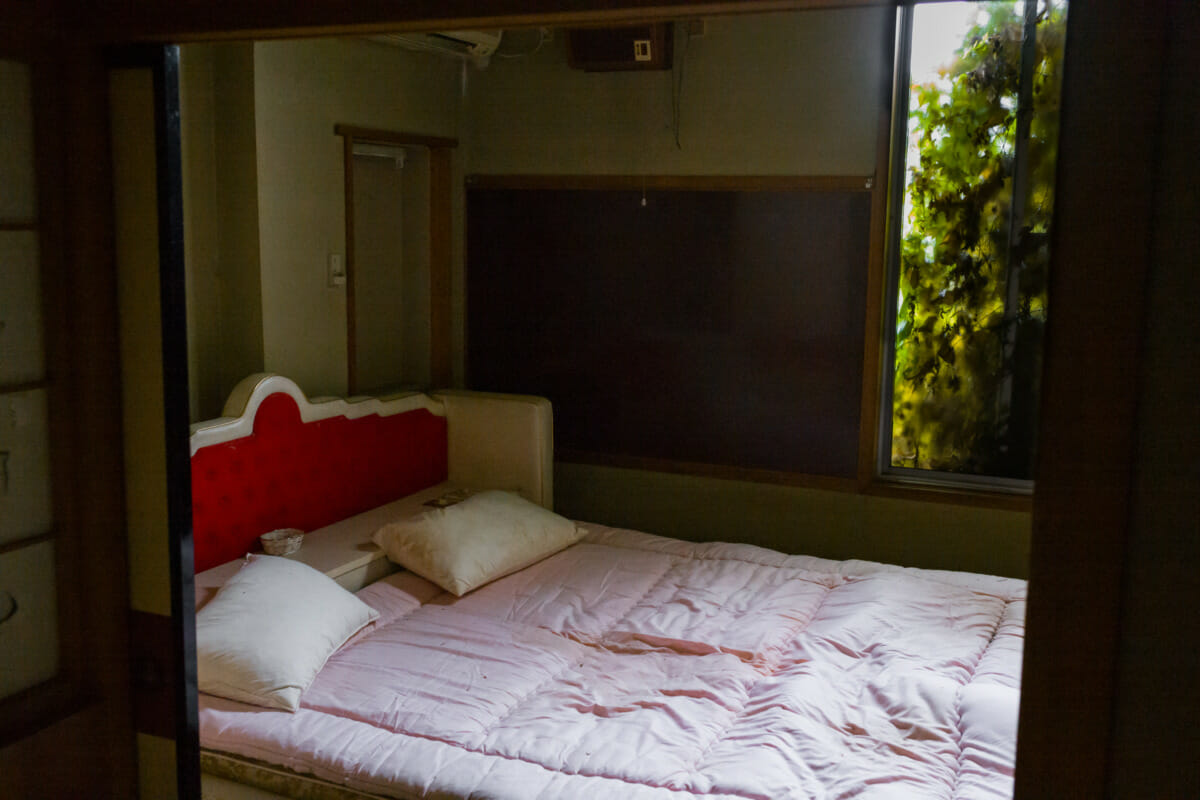Dystopian Japanese love hotel