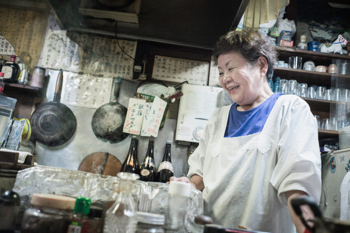 a lovely old tokyo bar owner