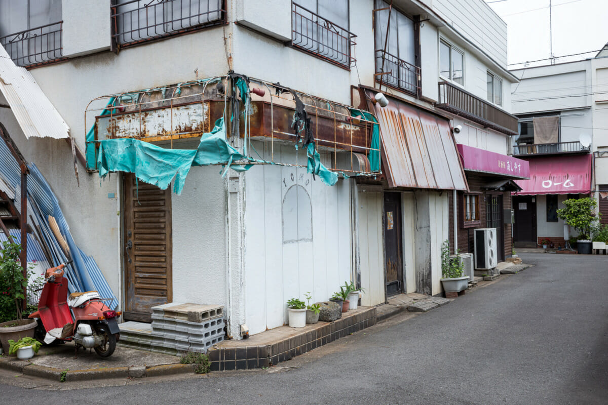 a derelict old Tokyo shopping district
