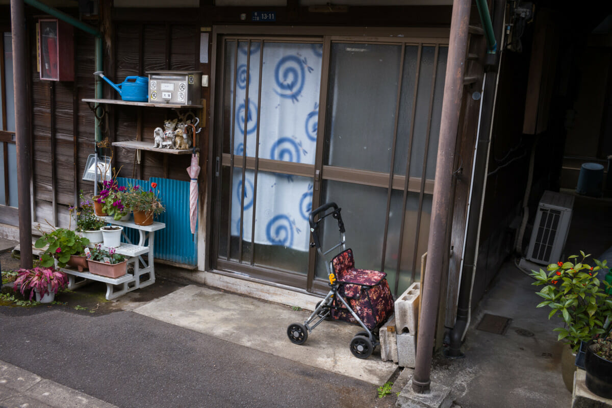 traditional old tokyo street