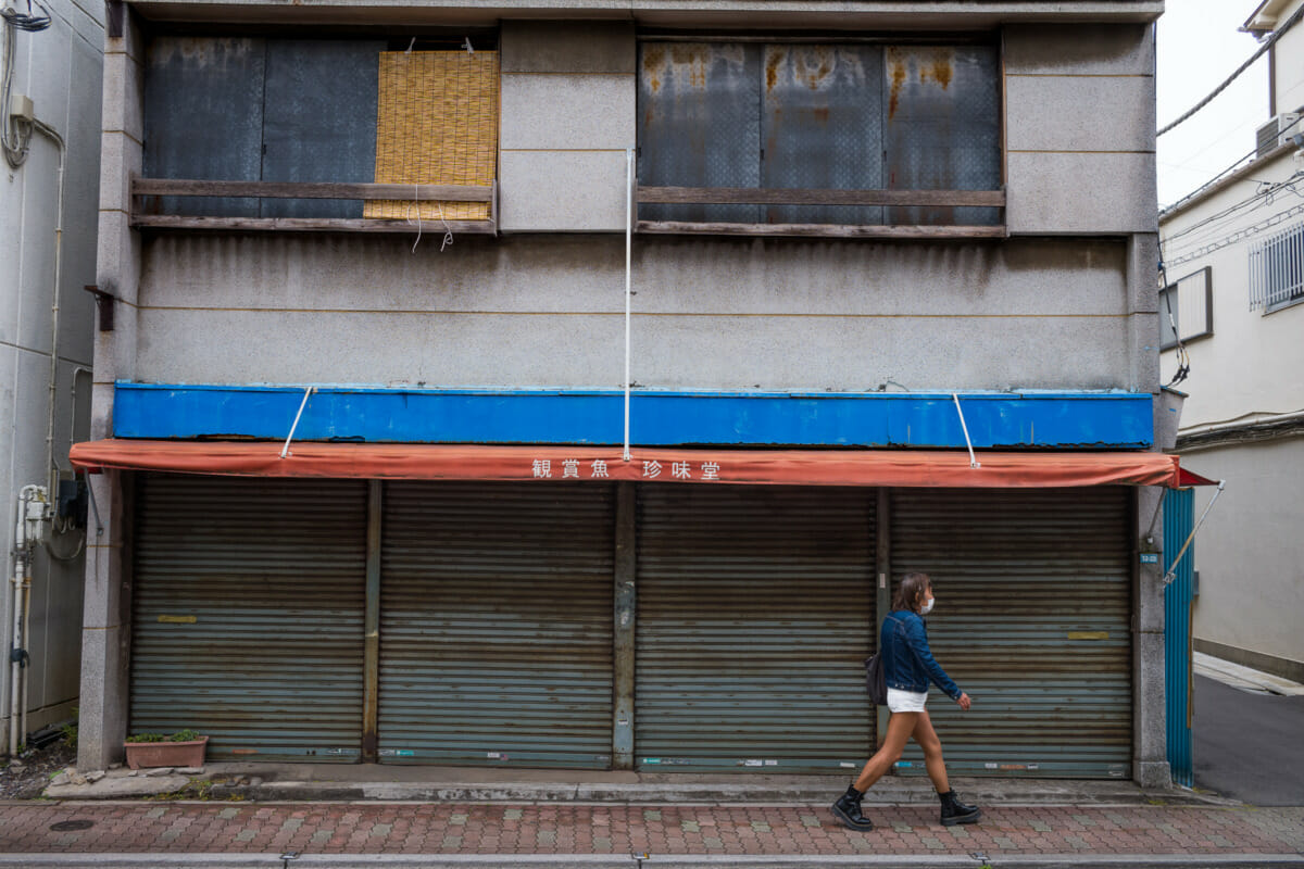 faded and dilapidated old tokyo shopfronts